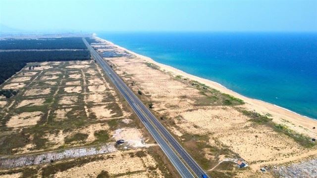 Approval of investors for 2 major projects in Nam Phu Yen Economic Zone 
