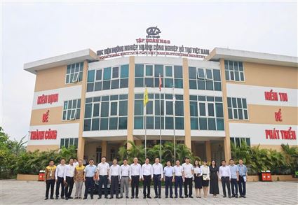 THƯỜNG TRỰC ĐẢNG ỦY XÃ ĐẠI XUYÊN THĂM VÀ LÀM VIỆC TẠI KHU CÔNG NGHIỆP HỖ TRỢ NAM HÀ NỘI (HANSSIP)